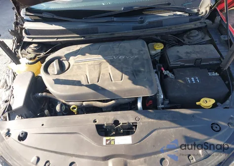 2015 Chrysler 200 S z USA, uszkodzony, nr VIN 1C3CCCBG9FN517877